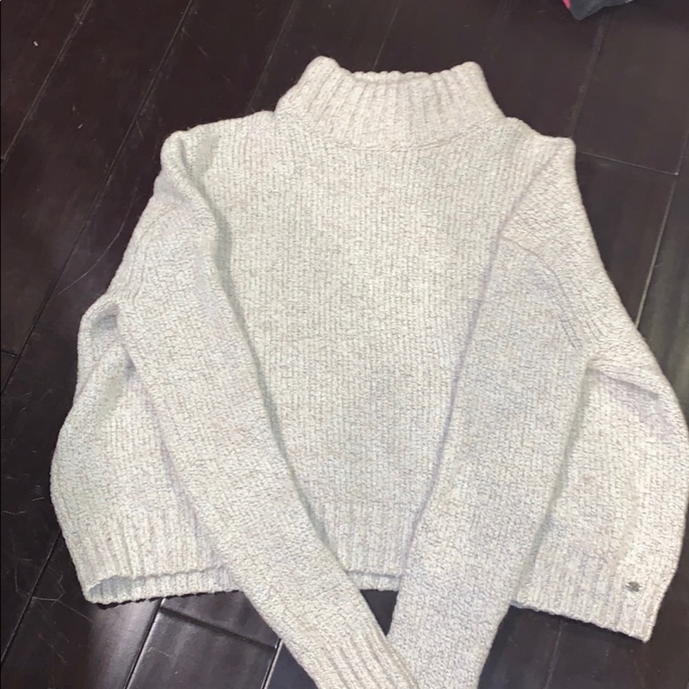 turtle neck sweater